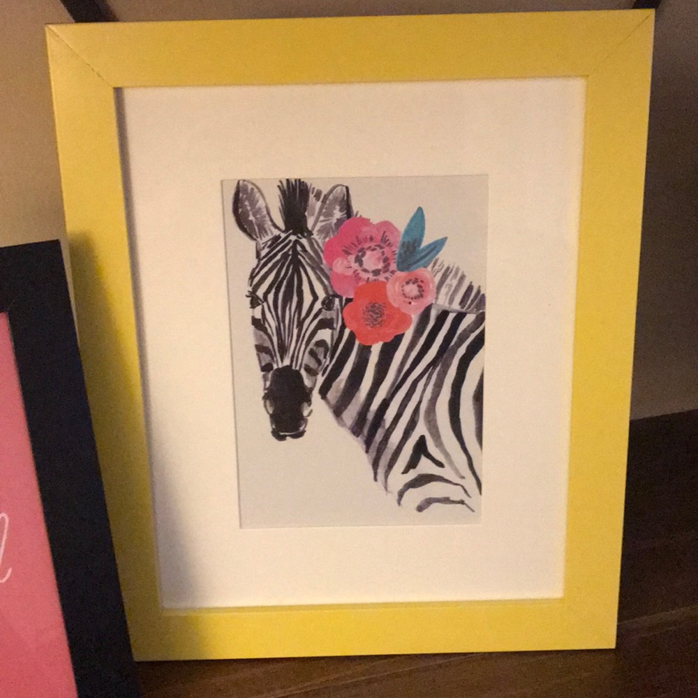 8x10 print in yellow frame